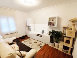 Gestión Inmobiliaria BARAKALDO VENDE piso para entrar a vivir junto al metro photo 0