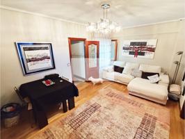 Gestión Inmobiliaria BARAKALDO VENDE EN EXCLUSIVA VIVIENDA amplia con ASCENSOR A COTA 0 y BALCÓN photo 0