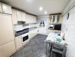 Gestión Inmobiliaria BARAKALDO VENDE piso amplio con ascensor a cota 0 en la zona de Rontegi photo 0