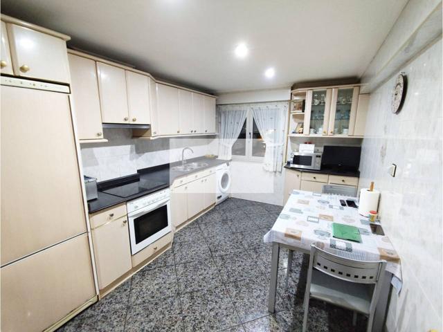 Gestión Inmobiliaria BARAKALDO VENDE piso amplio con ascensor a cota 0 en la zona de Rontegi photo 0