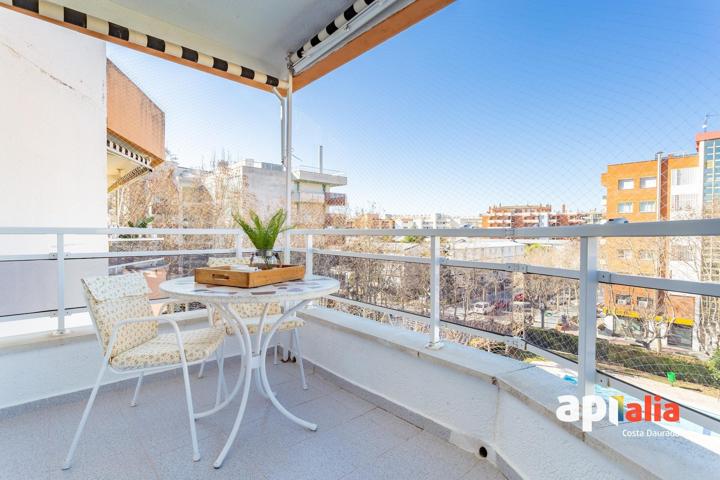 APARTAMENTO DE 4 HABITACIONES A ESCASOS METROS DE LA PLAYA photo 0