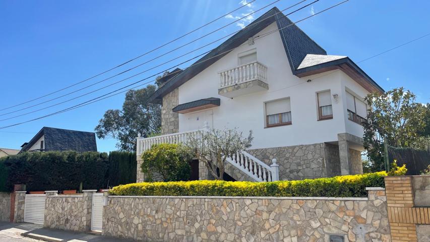 ESPECTACULAR CASA EN CAN MAS photo 0
