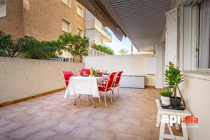 APARTAMENTO EN PLANTA BAJA CON JARDÍN PRIVADO Y LICENCIA TURÍSTICA HUTT – PASEO MIRAMAR photo 0