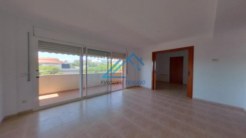 OPORTUNIDAD PARA INVERSORES! - PISO ALQUILADO photo 0