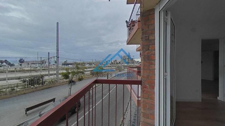 OPORTUNIDAD INVERSORES - PISO ALQUILADO photo 0