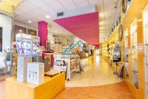 FANTÁSTICO LOCAL A PIE DE CALLE EN PLENO CORAZÓN COMERCIAL Y PEATONAL DE CAMBRILS - ZONA PUERTO photo 0