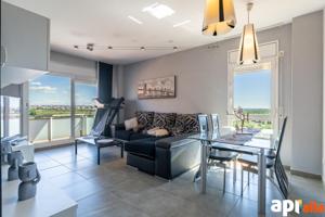 MARAVILLOSO PISO DE 4 HABITACIONES EN VILA-SECA, CON PARKING photo 0