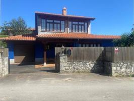 Se vende chalet unifamiliar en pueblo costero de Llanes photo 0