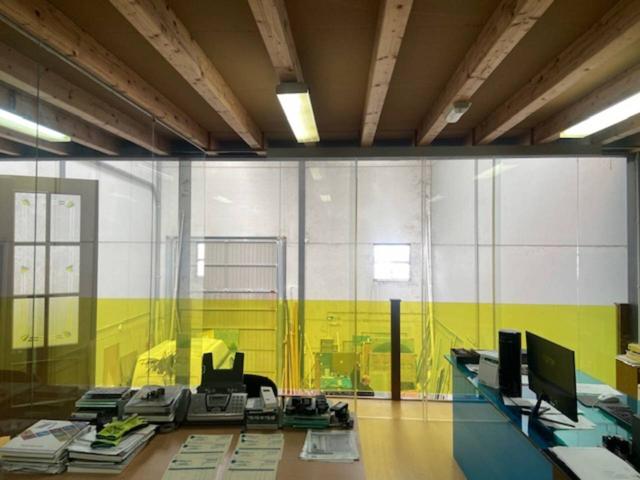 Magnífica Nave Comercial en el Polígono Industrial de Guadamía en Ribadesella photo 0
