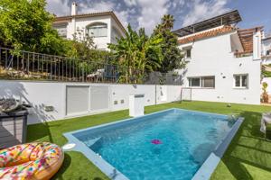 ENCANTADORA CASA INDEPENDIENTE EN NUEVA ANDALUCIA-MARBELLA. photo 0