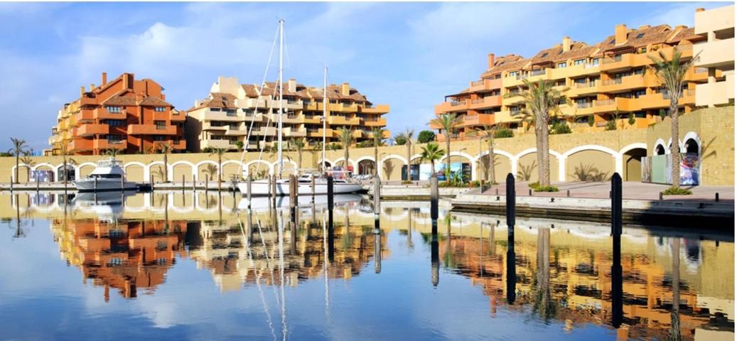 GRAN APARTAMENTO EN LA MARINA DE SOTOGRANDE photo 0