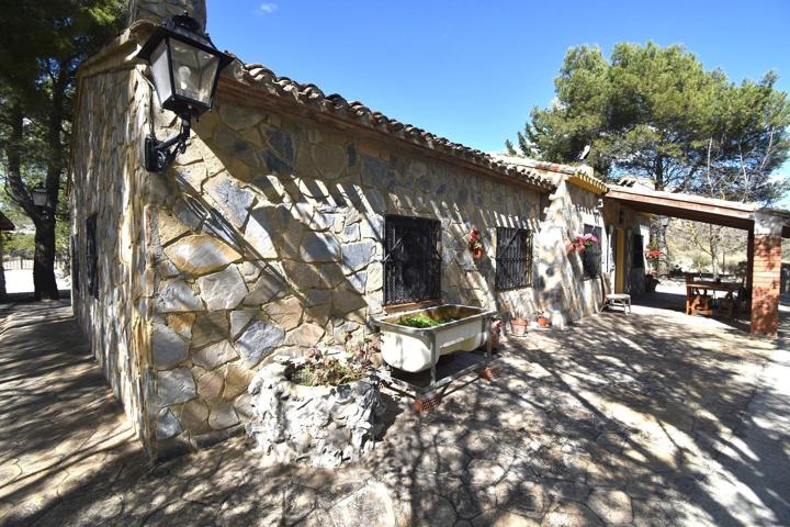 Venta Sierra de Aitana, cerca del pueblo de Confrides, casa de campo de cinco habitaciones. photo 0