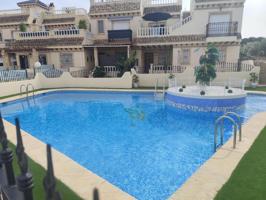 ACOGEDOR ADOSADO EN URBANIZACION CERRADA CON PISCINA COMUNITARIA photo 0