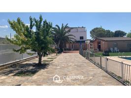 Chalet independiente con terreno, piscina y muchas comodidades photo 0