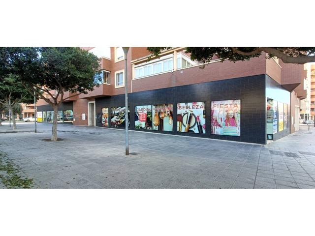 Se alquila magnifico local de 1.300m2. photo 0