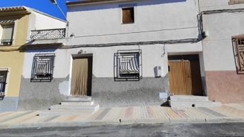 Casa en Pliego con 3 dormitorios y patio – Buena ubicación photo 0