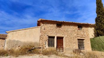 SE VENDE CASA CORTIJO PARA REFORMAR EN LA COLONIA photo 0