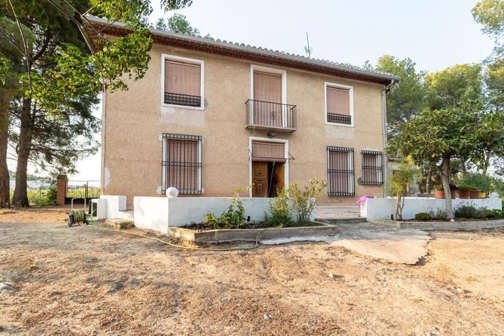 Casa de Campo en Cehegín con Parcela de 5.000 m² y Almacén Convertible photo 0