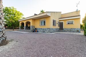 Chalet con Piscina, Parcela y Barbacoa en Cehegín – Entorno Privilegiado y Lista para Entrar photo 0