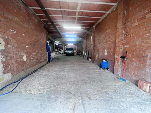 Oficina En venta en Bufala, Badalona photo 0