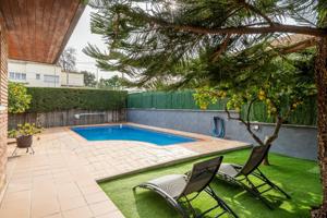 Unifamiliar En venta en Can Parellada, Terrassa photo 0