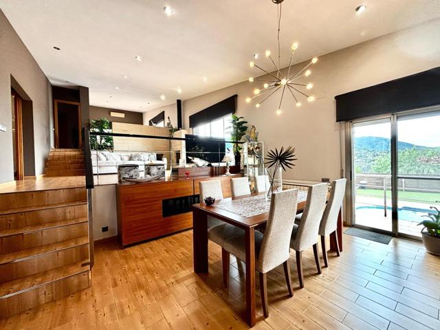 Casa En venta en Sant Fost De Campsentelles, Sant Fost De Campsentelles photo 0
