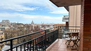 Piso En venta en La Salut, Barcelona photo 0