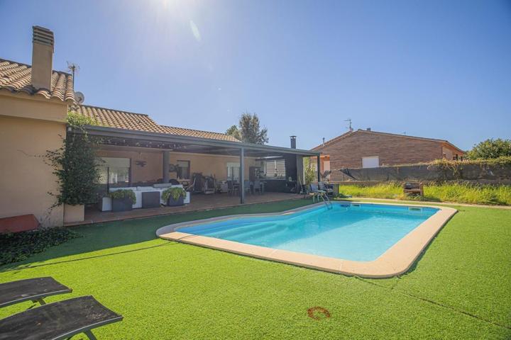 Casa En venta en Ca L Esmandia, Canoves_i_samalus photo 0
