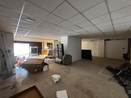 Local En alquiler en Lloreda, Badalona photo 0