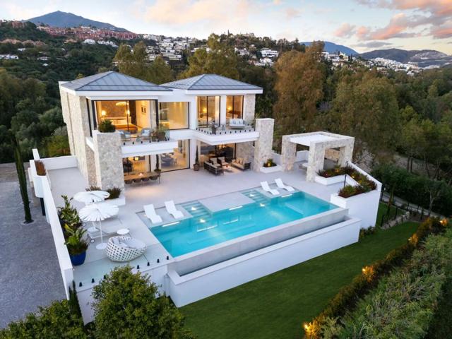 Casa En venta en Benahavis photo 0