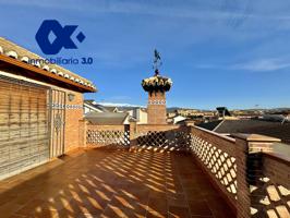 Chalet unifamiliar en venta en Cúllar Vega photo 0