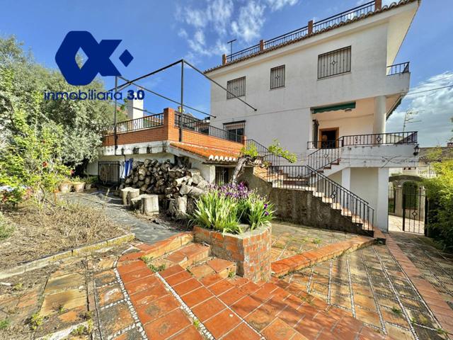 Chalet unifamiliar en venta en Jun photo 0
