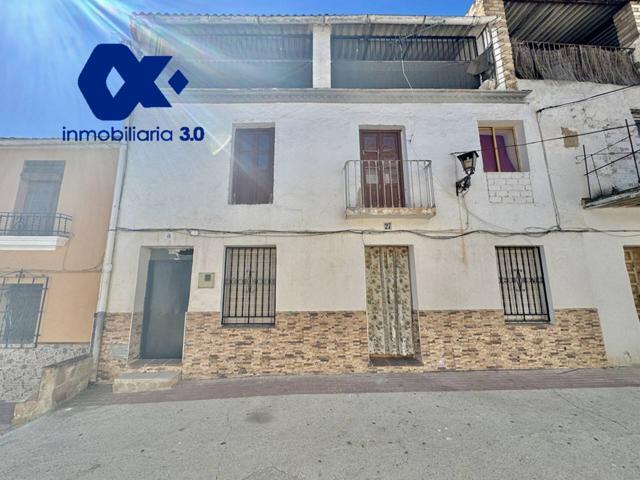 Casa en venta en Deifontes photo 0