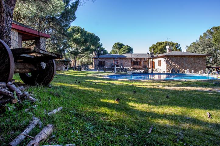 Villa En venta en Boadilla del Monte photo 0