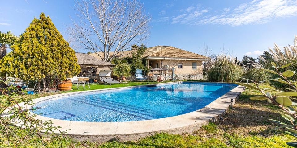 Villa En venta en Fuente el Saz de Jarama photo 0