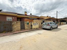 Villa En venta en Pelayos de la Presa photo 0