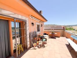 Villa En venta en Sigüenza photo 0