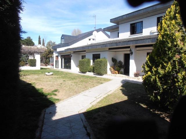 Chalet en Paracuellos de Jarama, zona Los Berrocales del Jarama photo 0