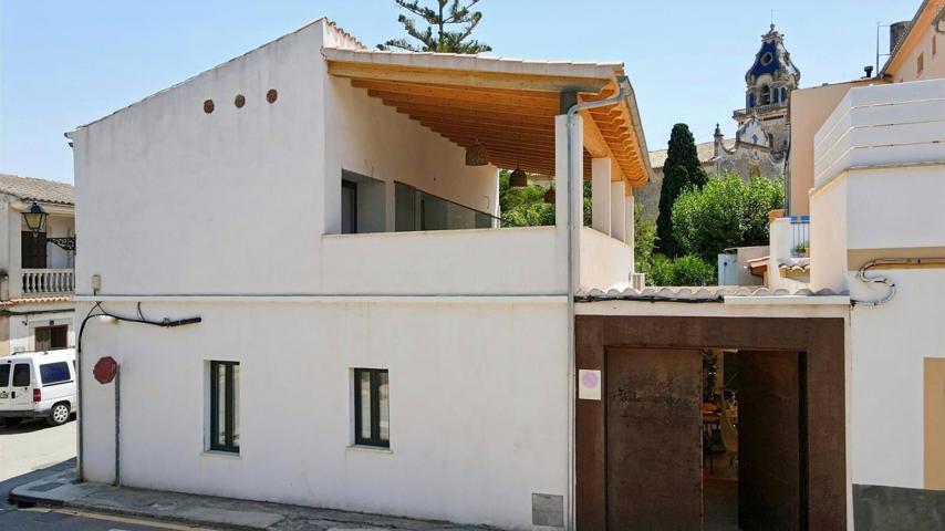 Casa Independiente en el Corazón de Santa Maria: Una Oportunidad Única e Irrepetible photo 0