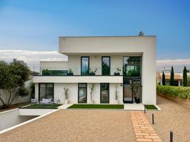 Impresionante y vanguardista villa de lujo photo 0