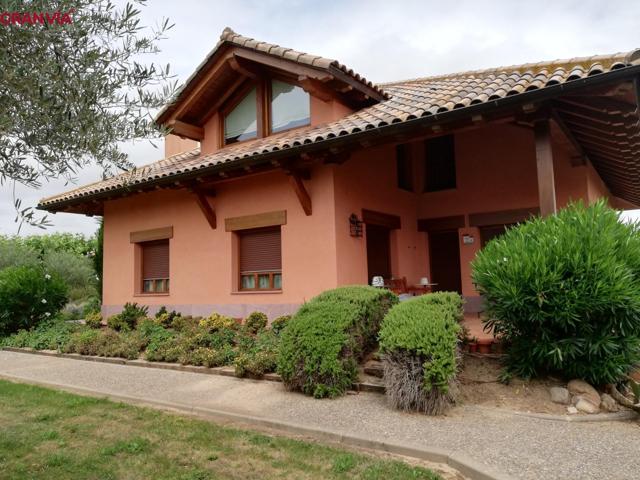 Finca rustica con vivienda y frutales en Albelda de Iregua photo 0