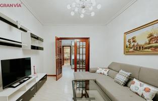 Piso en venta junto a la calle Chile photo 0