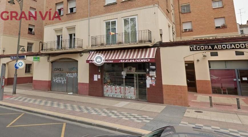 Local en venta en Los Juzgados photo 0