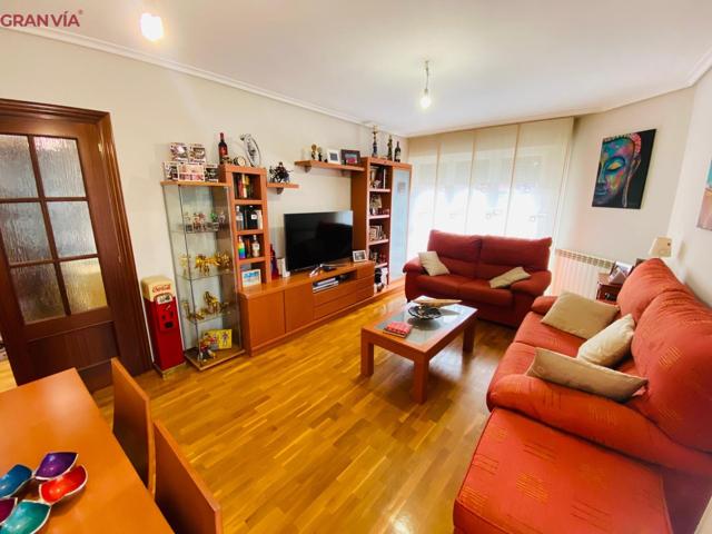 Amplio piso en venta en Villamediana de Iregua photo 0