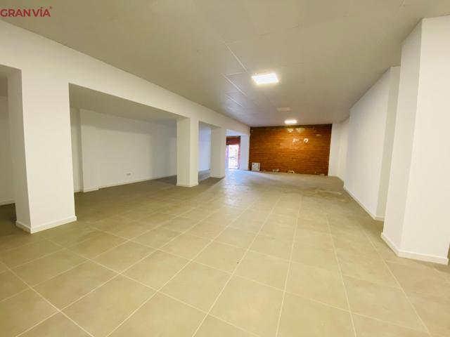 Local en alquiler en Cascajos photo 0