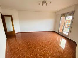 Piso completamente exterior junto a los Juzgados photo 0