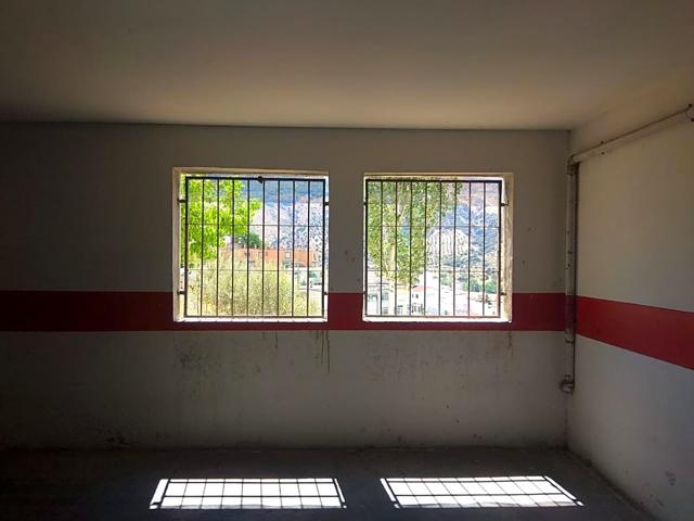 Plaza De Parking en venta en Cenes de la Vega de 10 m2 photo 0