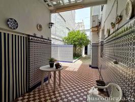 Casa - Chalet en venta en Linares de 282 m2 photo 0