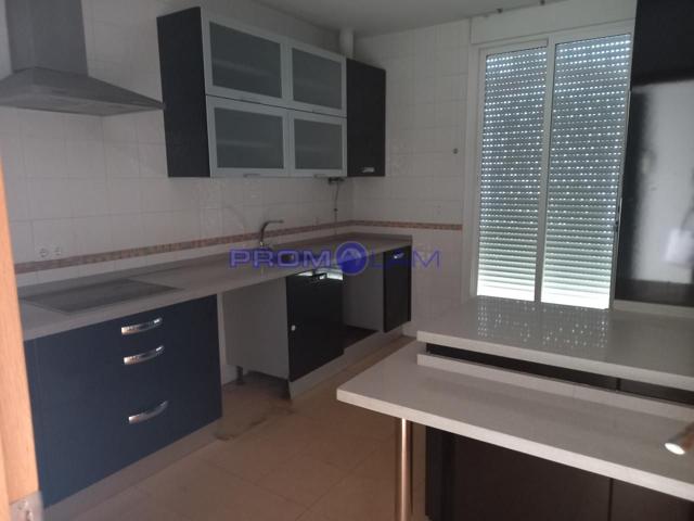 ADOSADO EN RESIDENCIAL BLANCA PALOMA - CORIA DEL RIO photo 0