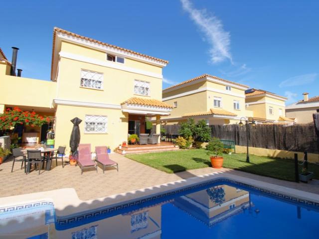 Villa En venta en Heliópolis, Benicasim - Benicàssim photo 0